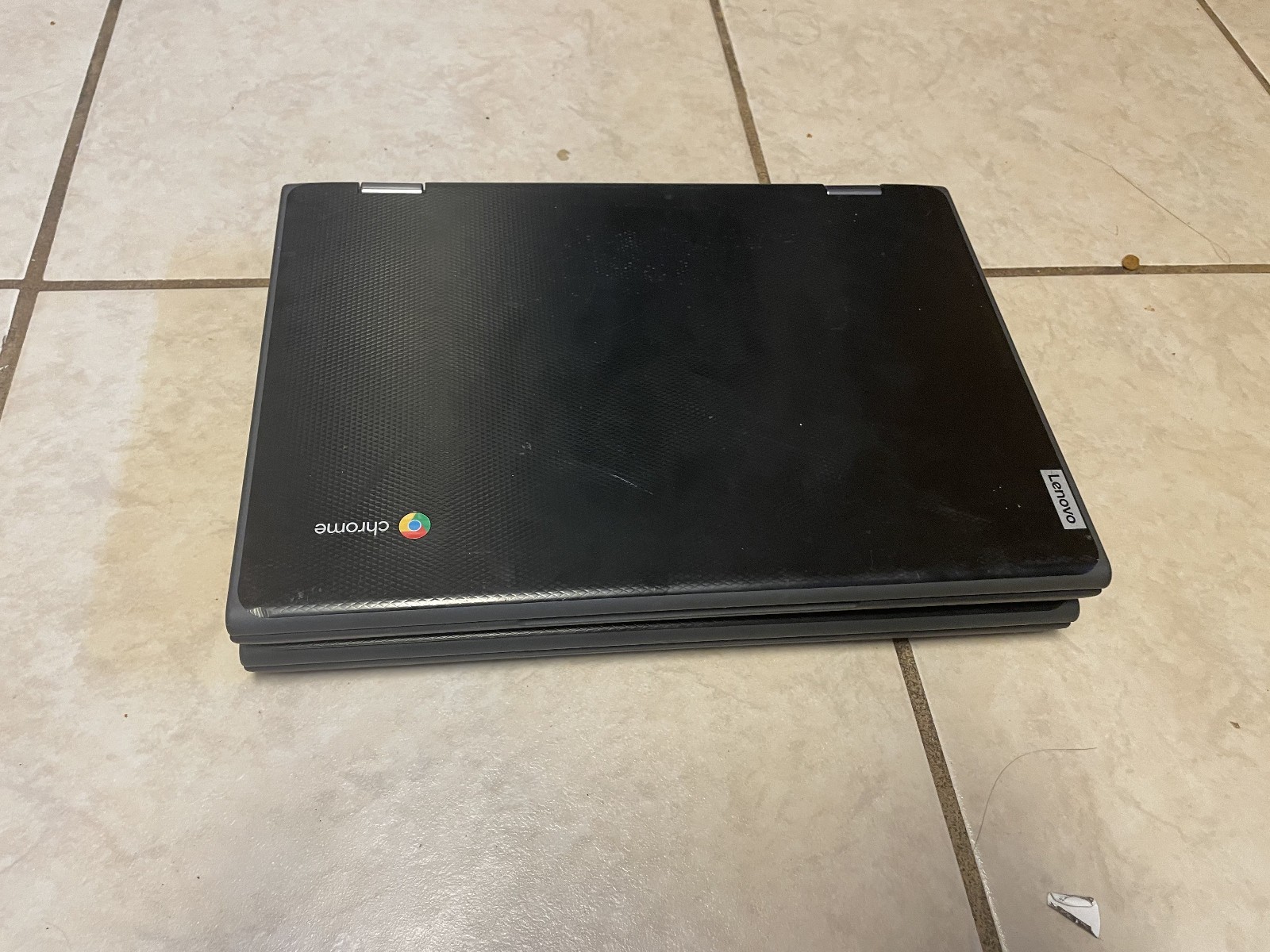 Lenovo 300e 2nd Gen 11.6″ Chromebook 32GB 4GB RAM MediaTek MT8173C-Cracked glass