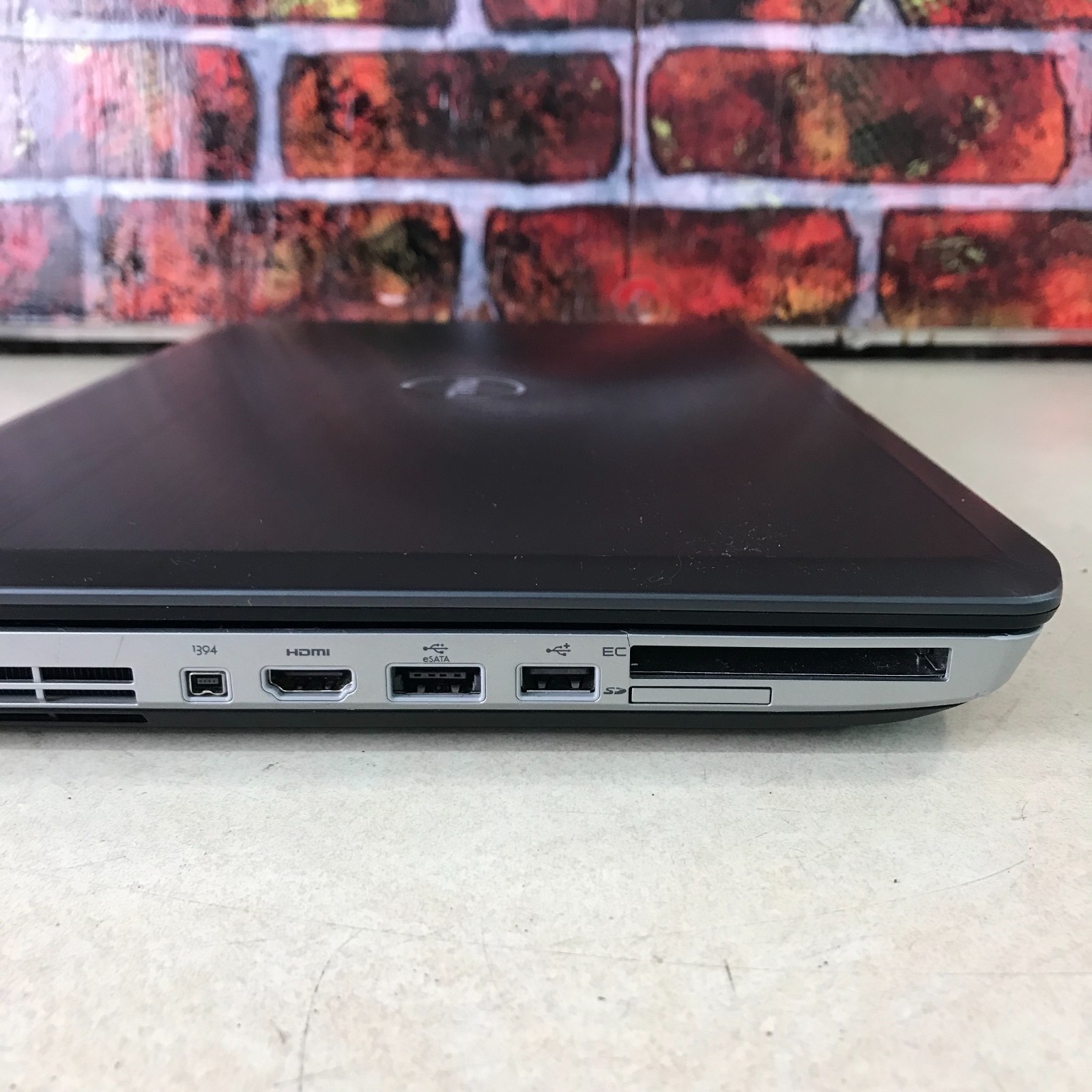 Dell Latitude E5520 Retro Gaming Laptop i3-2330M 2.20GHz 4GB RAM (Windows 7 Pro)