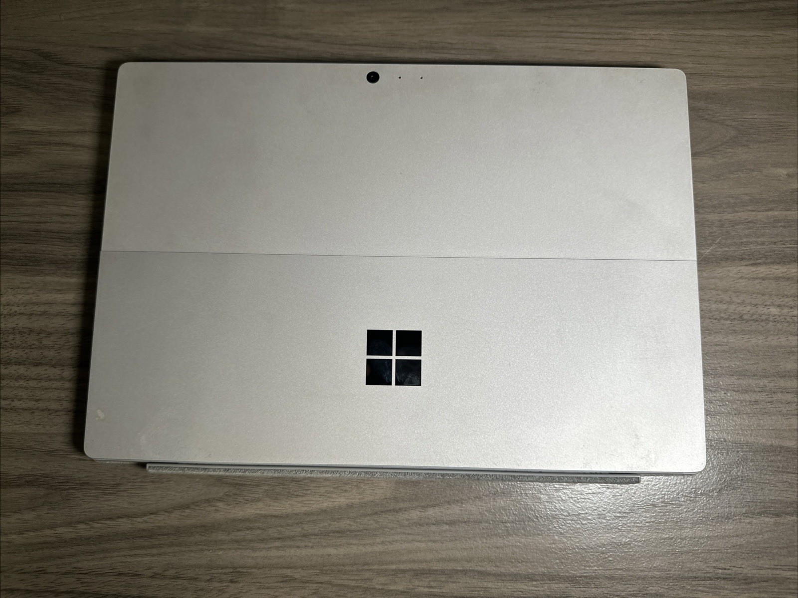 Microsoft Surface Pro 5 Intel Core i5-7300U CPU @ 2.60GHz 4GB RAM 128GB SSD