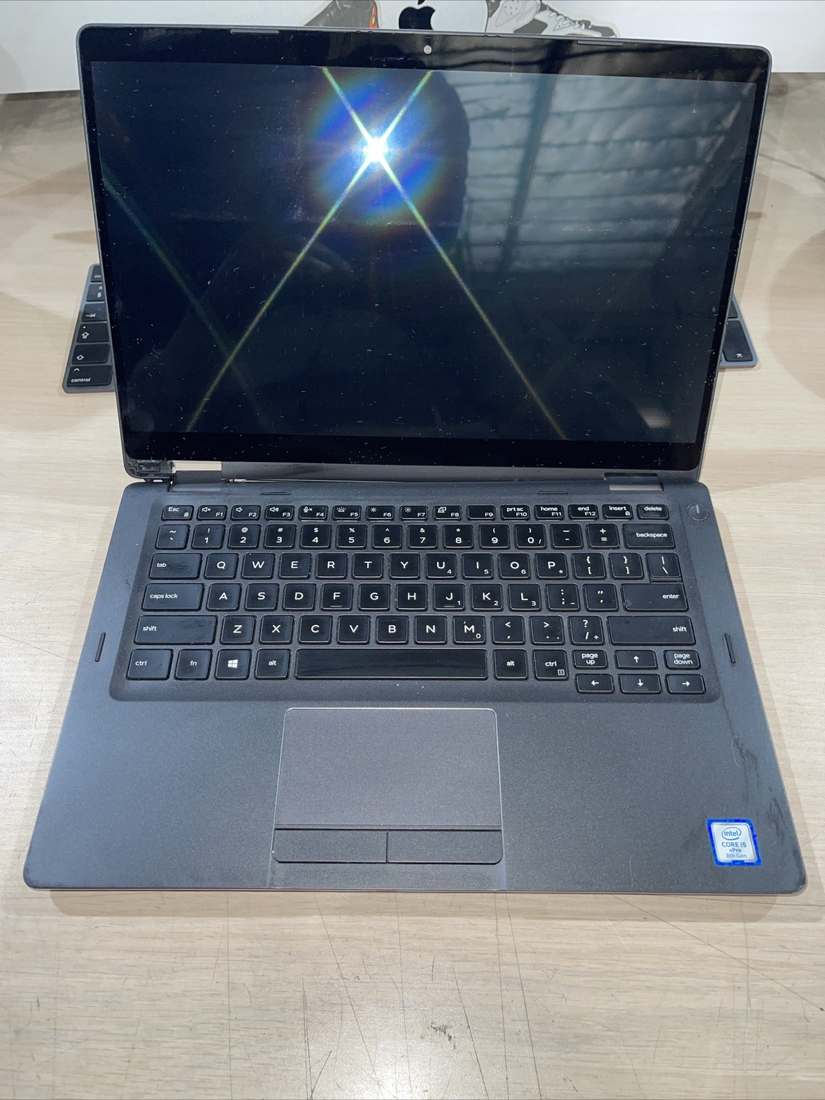Dell Latitude 5300 2 in 1 Intel Core i5-8365U 1.60GH~ 16GB RAM NO HD