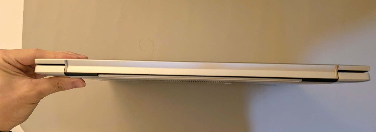 Dell Inspiron 16 5635 (Ryzen 7 7730U, 16GB, 1TB SSD, Windows 11 Home)
