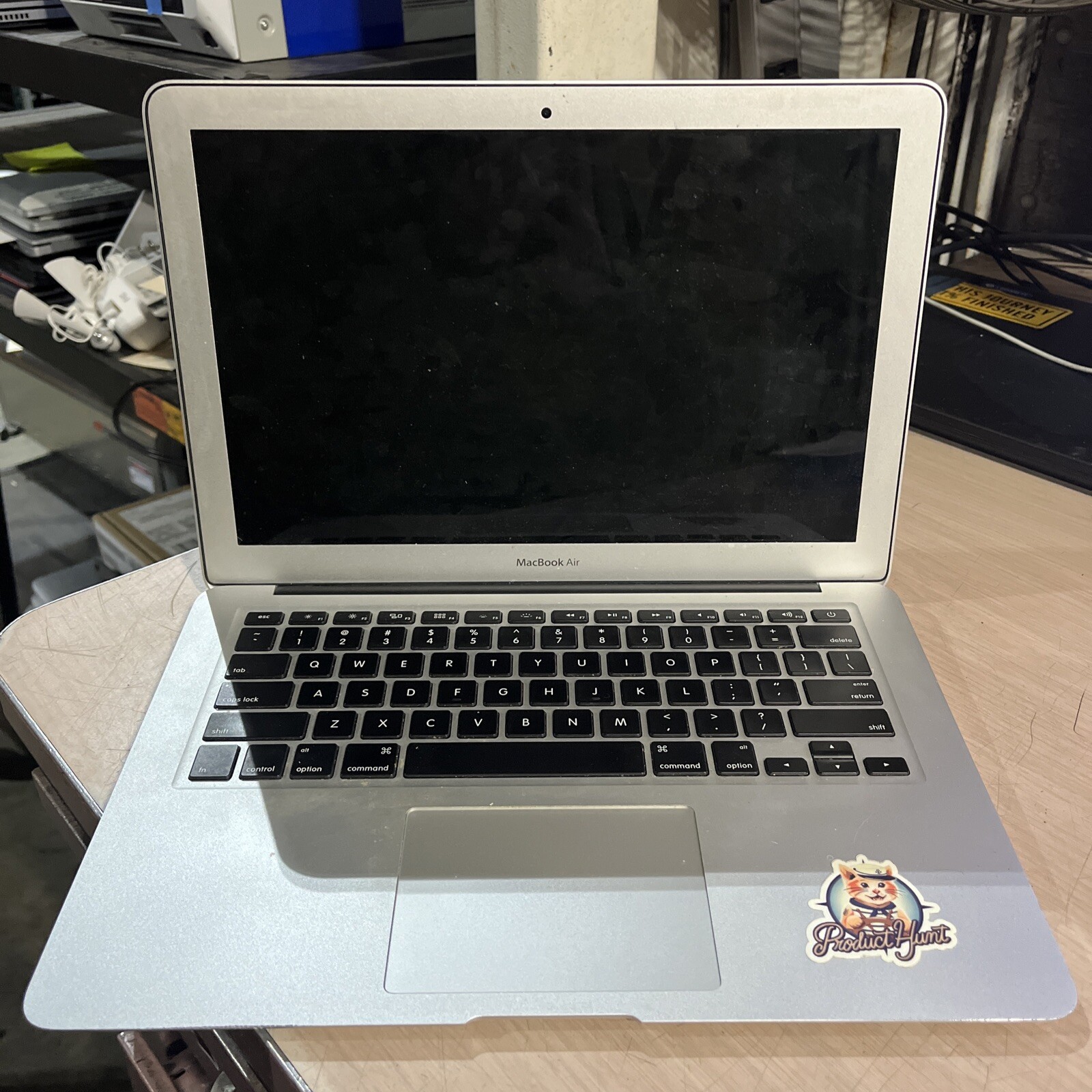 APPLE MACBOOK AIR 13″ MID-2013 CORE I5-4250U 1.3GHZ 4GB RAM ,