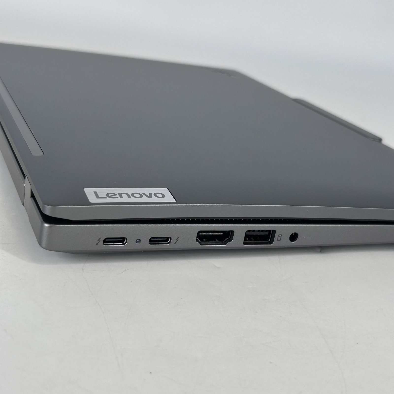 Lenovo ThinkPad T14 Gen 5 FHD+ 3.2GHz Ryzen 5 PRO 8540U 16GB 256GB SSD Excellent