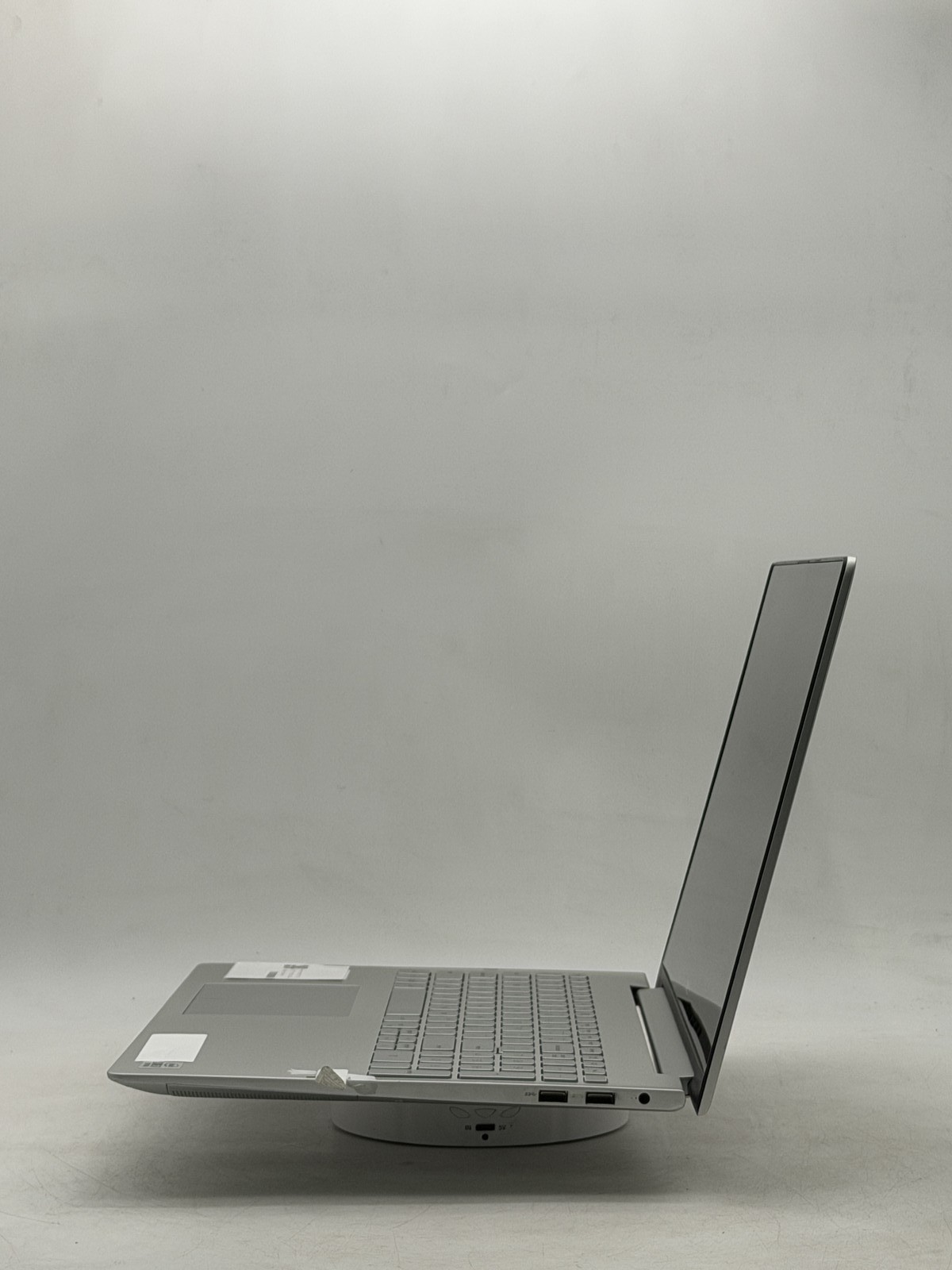 Dell Inspiron 7591 (2n1) 15.6″ i7-10510U 12GB 256GB NO OS Read