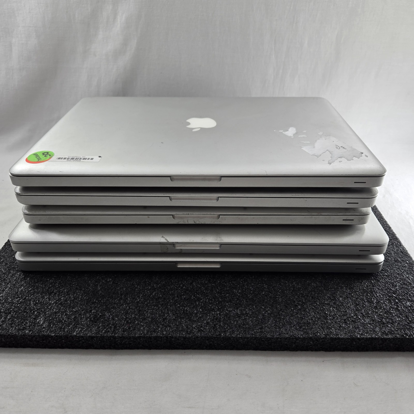 Lot of (5) Apple MacBook Pro A1286 Core 2 Duo – Mixed condition — PARTS