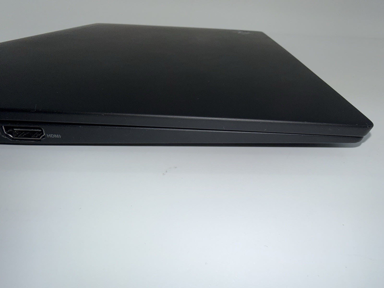 Lenovo ThinkPad X1 Carbon Gen 10 14 FHD+ 2.1 GHz i7-1260P 16GB 512GB SSD Win11P