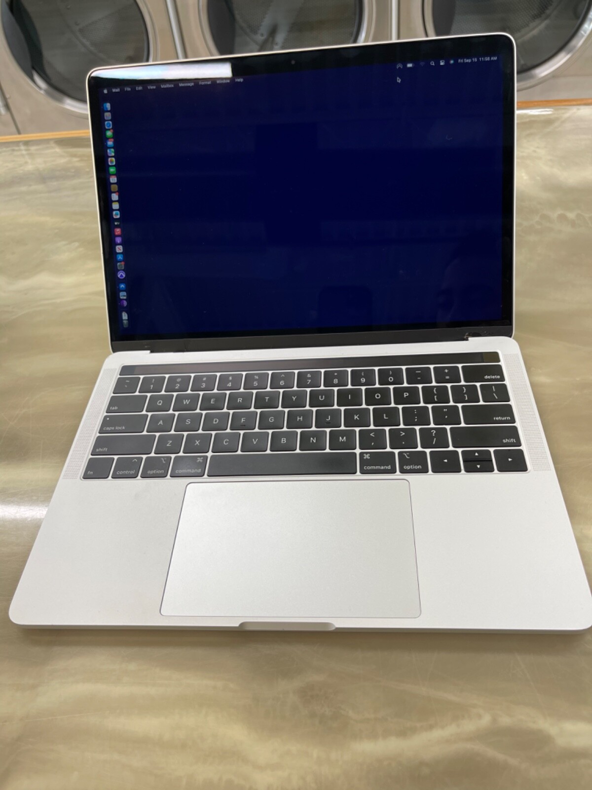 Apple macbook pro 2019 13 inch screen with touch bar 