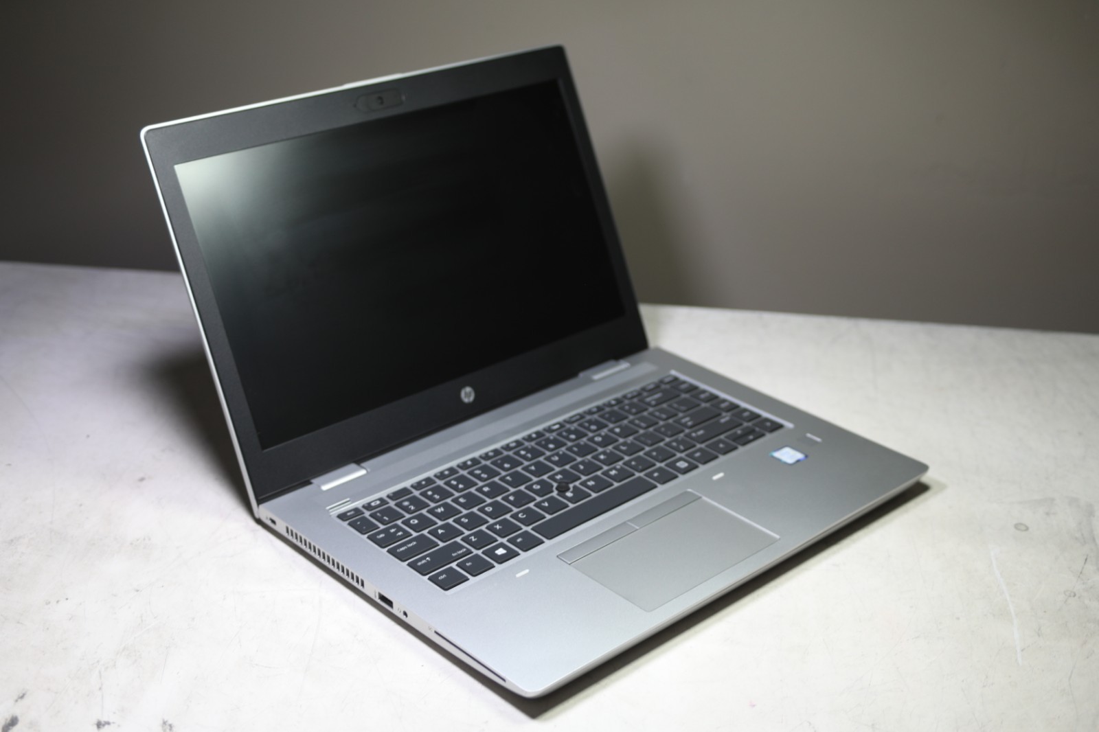 HP ProBook 640 G5 Intel Core(TM) i7-8565U CPU 1.80GHz-8GB RAM-256GB NVMe-NO OS