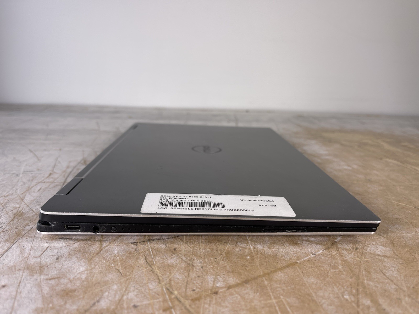 DELL XPS 13 9365 2-IN-1 i7-7Y75 @ 1.3 GHz, 8GB RAM, NO HDD/OS – (FOR PARTS)
