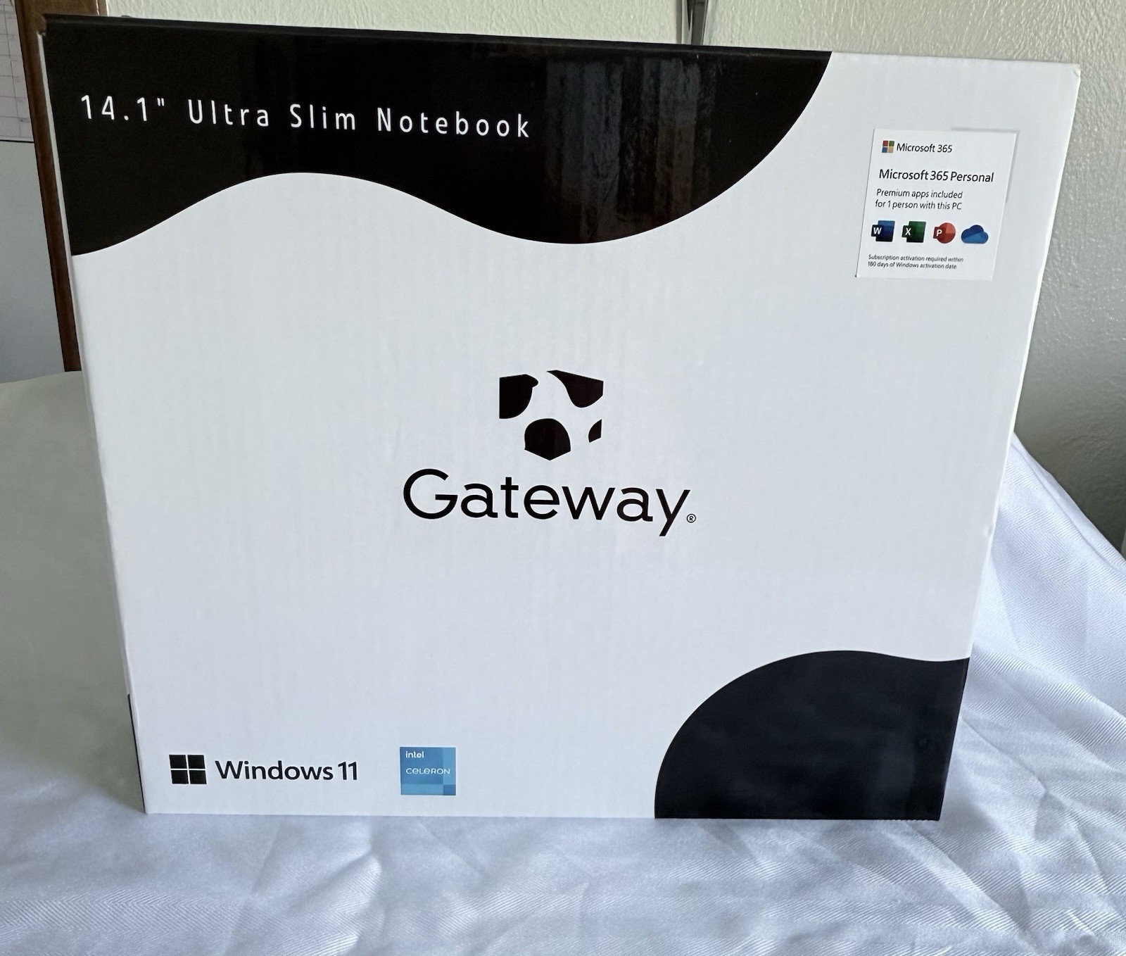 Gateway 14.1 Ultra Slim Notebook Intel Celeron Windows 11 MS 365 Excellent Cond