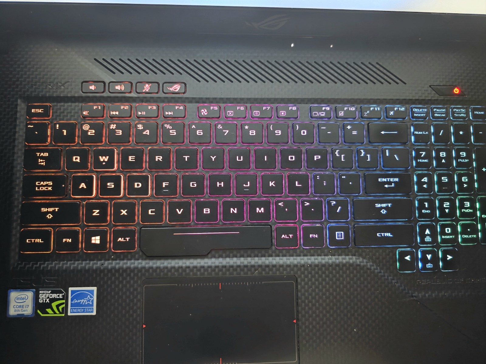 Asus ROG Strix GL703GS 17.3″ FHD 256GB + 1TB SSD, 32gb Ram-Intel Core i7-8750H