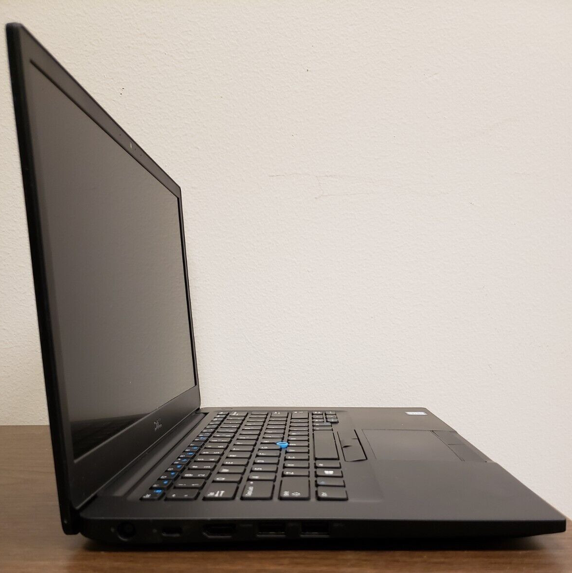 DELL Latitude 7490 w/power adapter