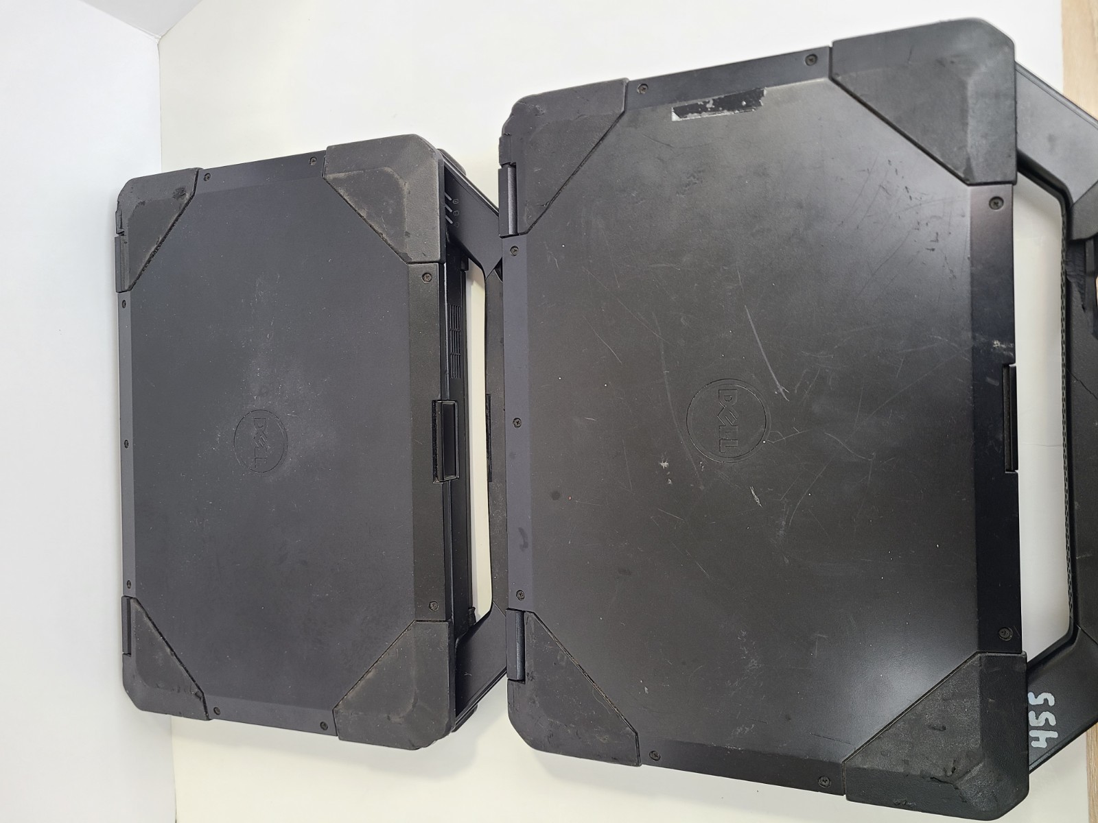 Lot Of 2 For Parts Dell Latitude 5414 Rugged 14″ i5-6300U 2.40GHz 8GB RAM No SSD