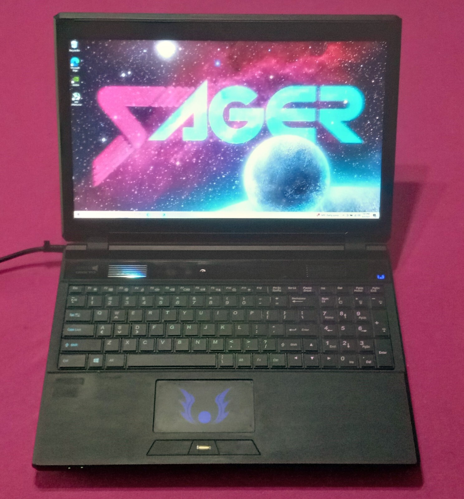 Sager Clevo NP8268 P157SM I7-4810mq 2.8-3.8Ghz 24GB 512GB NVIDIA Quadro P3200