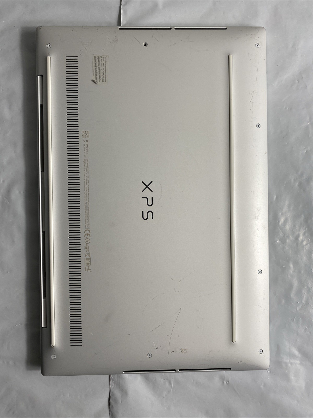 Dell XPS 13 – 512GB SSD, Intel Core i7 10th Gen 16GB RAM – No Box No Cable
