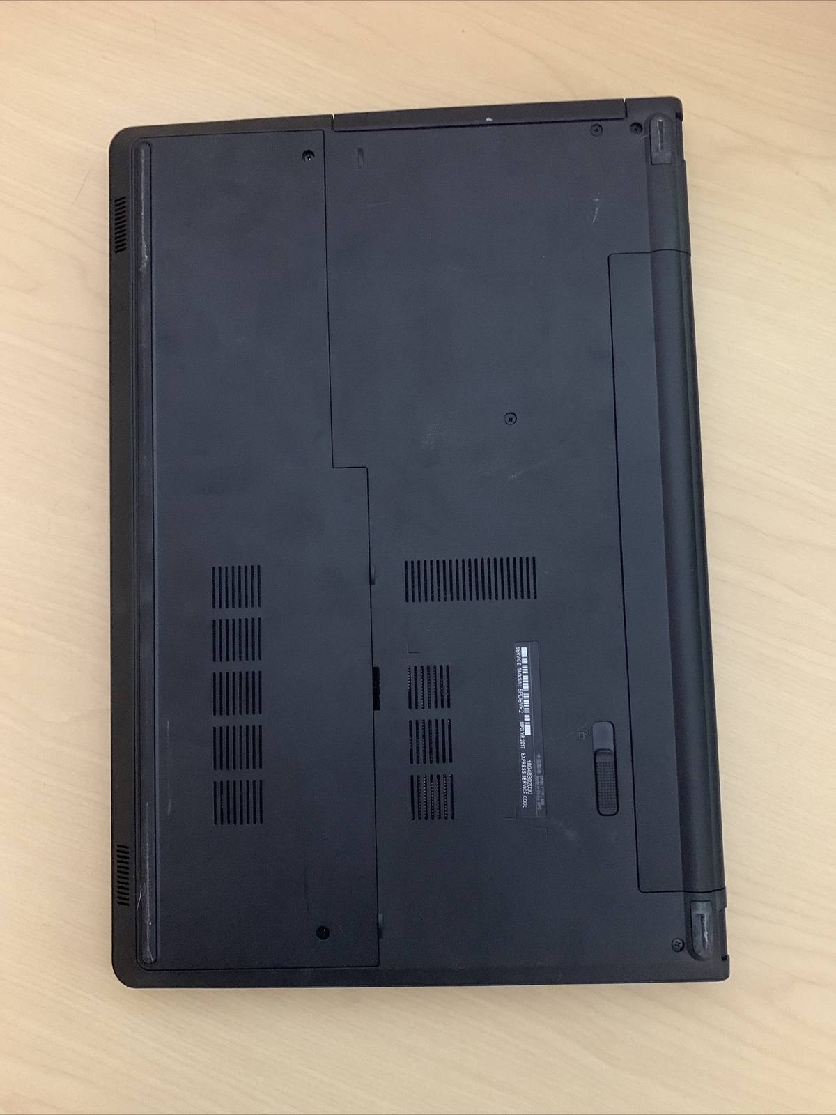 Dell Inspiron 15 5566 15.6” / Intel Core i3 UNKNOWN SPECS /(POWERS ON/NO BOOT)