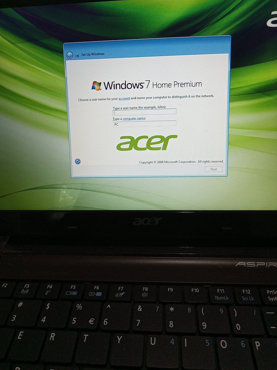 Acer Aspire One 722 11″ 12″ Notebook Laptop AMD C60 CPU 2 GB DDR3 / 320GB WIN 7