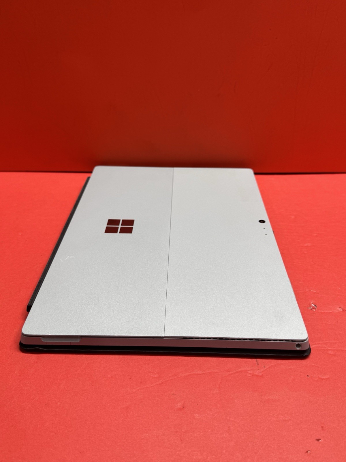 Microsoft Surface Pro 4 13″ 6th i5-2.30GHz 4GB RAM 128GB Windows 11pro