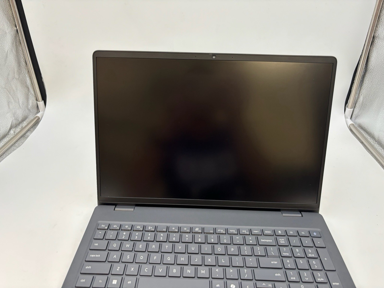 Dell Pro 16 PC16250 16″ 256 GB SSD 8 GB RAM Intel Core 3 100U Windows 11 Pro