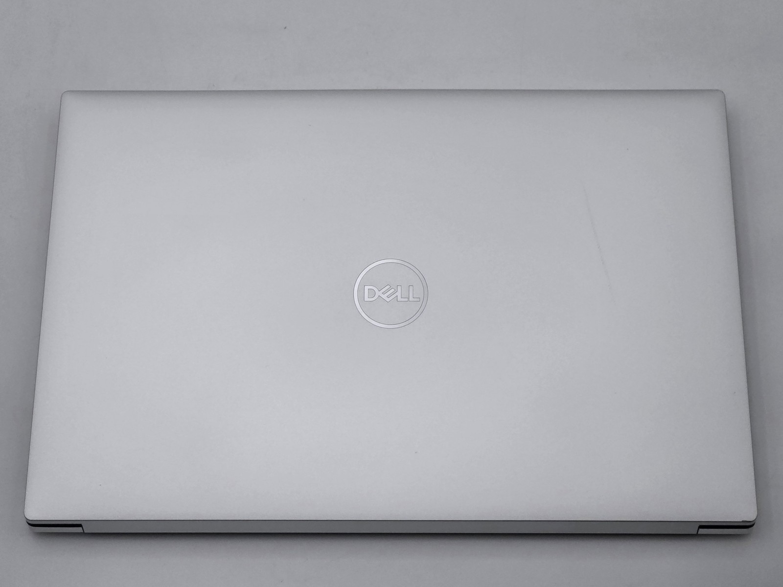 Dell XPS 15 9520 15.6″ FHD+ I7-12700H 1TB SSD 32GB W11P RTX 3050 Ti IRCam