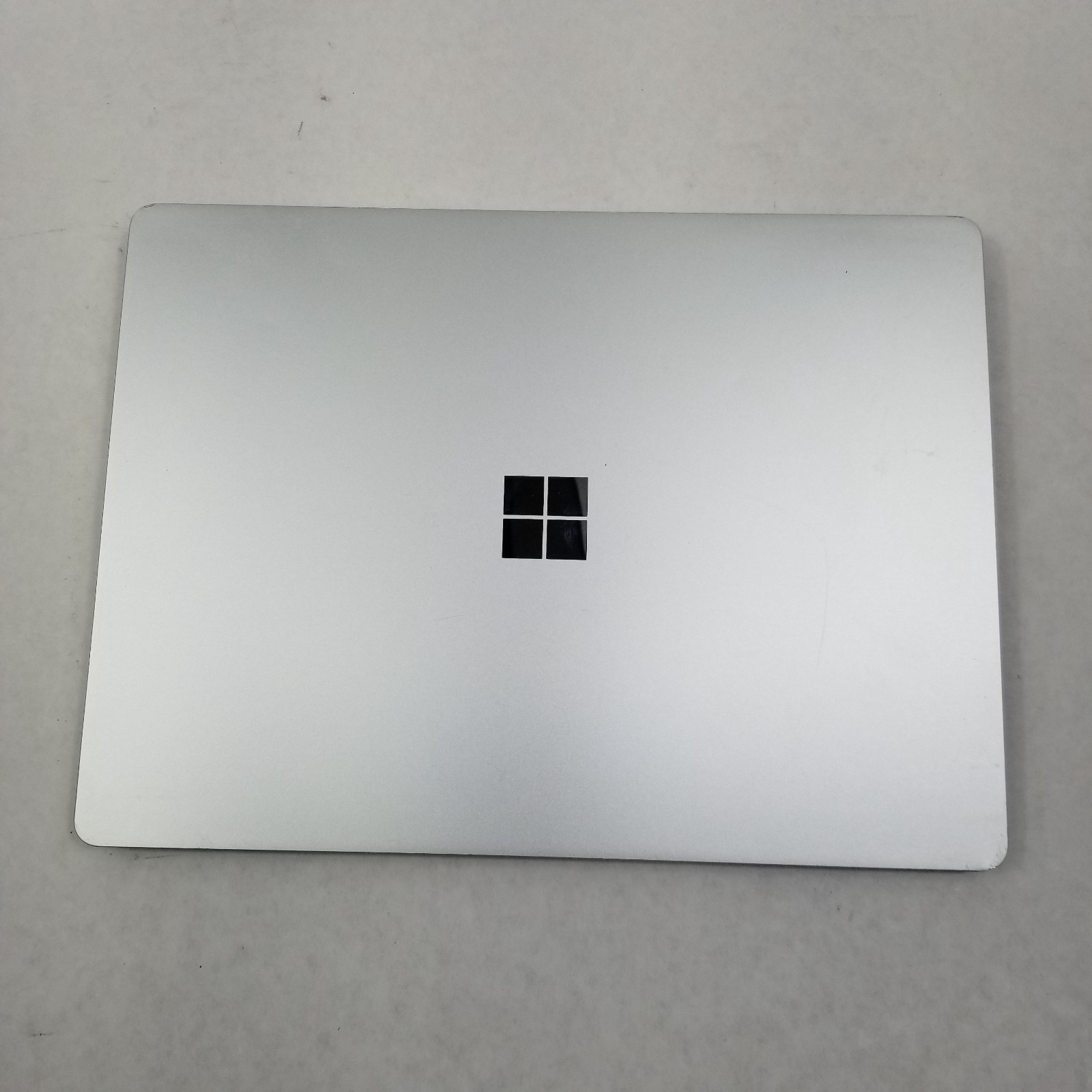 Microsoft Surface Go 2 2013 12.4″ i5-1135G7 2.4GHz 8GB RAM 128GB SSD Win 11 Pro