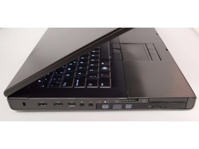 Workstation 17.3″ DELL M6600 i7-Quad (512GB SSD + 1TB) DVDRW 32GB Quadro 4000M