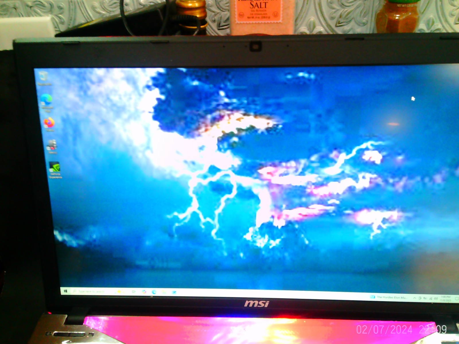 Msi GE70 2pe SKY SHAKER ,i7 2.50-3.50GHZ,250ssd,16gb,17.3 hd