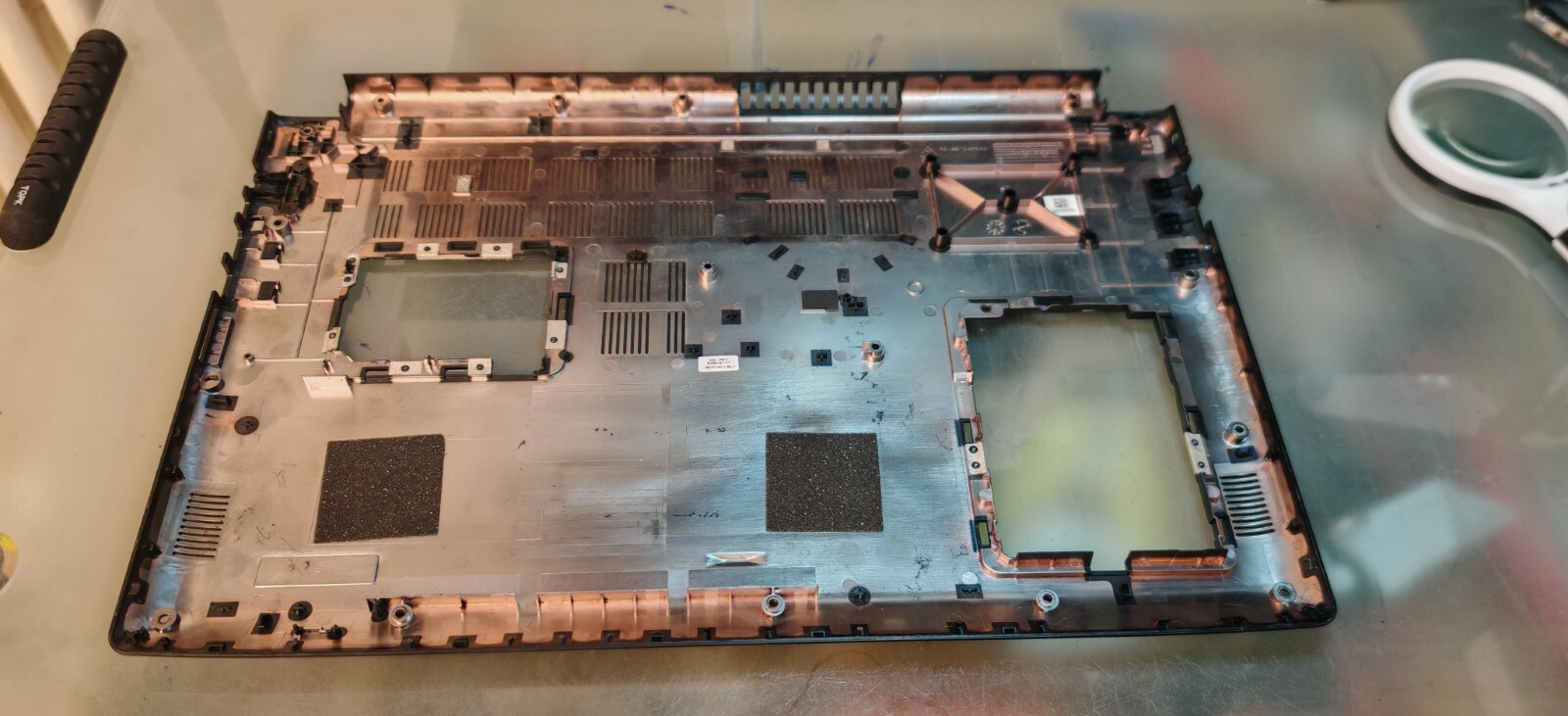 ACER A515-51 A515-41 A615-51 BOTTOM CASE AP20X000300