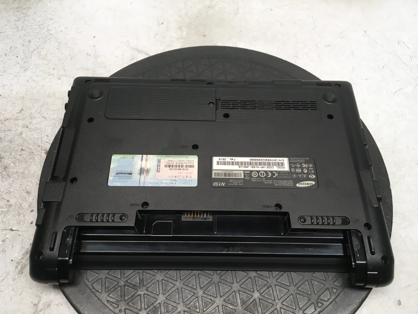 Samsung NP-N150-JA01US Intel Atom N450 1.66GHz 1 GB NO HDD