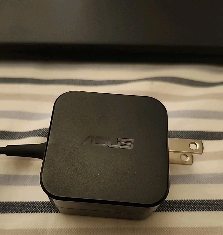 Asus E210MA 11.6″ Laptop Celeron N4020 4GB 64GB eMMC Windows 11 Home
