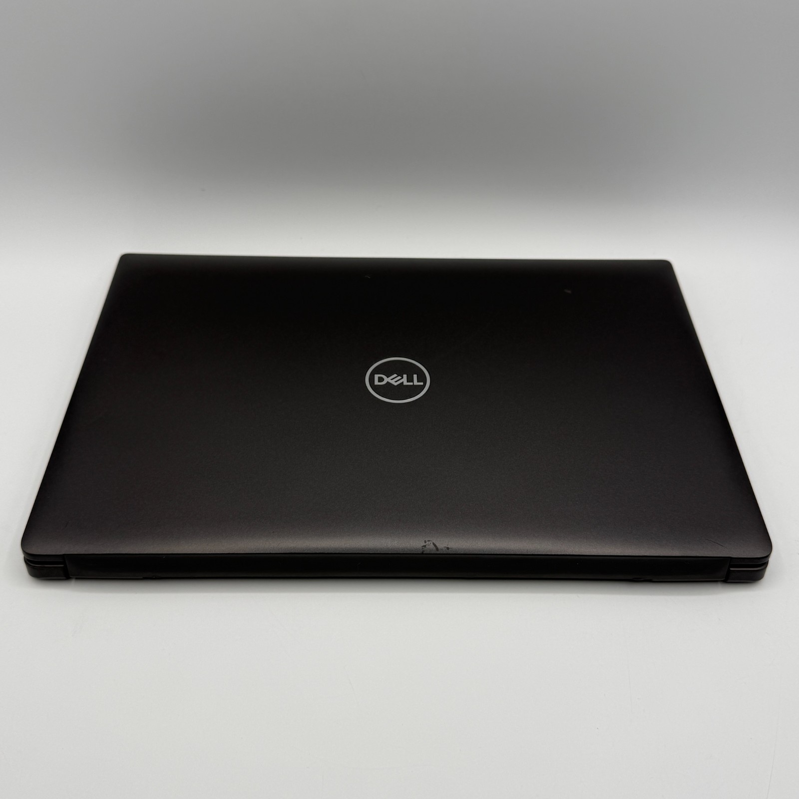 Dell Latitude 3301 13.3″ i3-8145U 4GB RAM 256GB SSD Windows 11 Pro Education