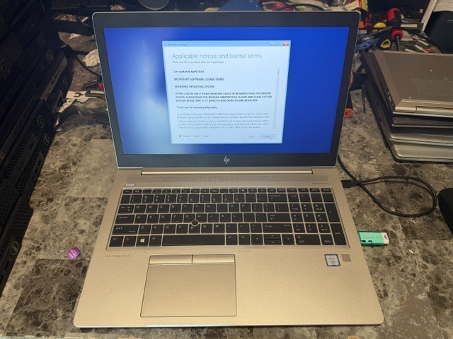 HP EliteBook 840 G6 14” (256GB SSD Intel Core i5-8365U 1.6GHz 16GB RAM) Laptop