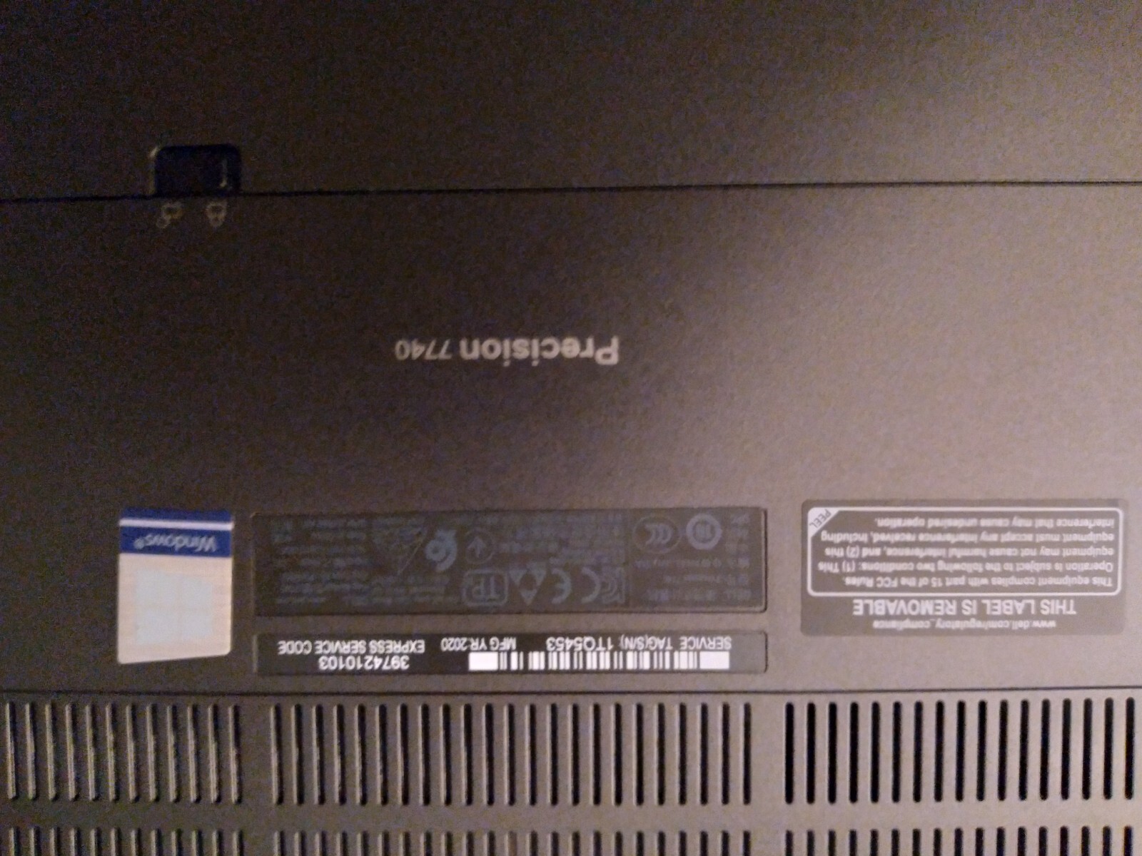 Dell Precision 7740 17.3 inch (512GB, Intel Core i7 9th Gen., 2.60GHz, 16GB)…