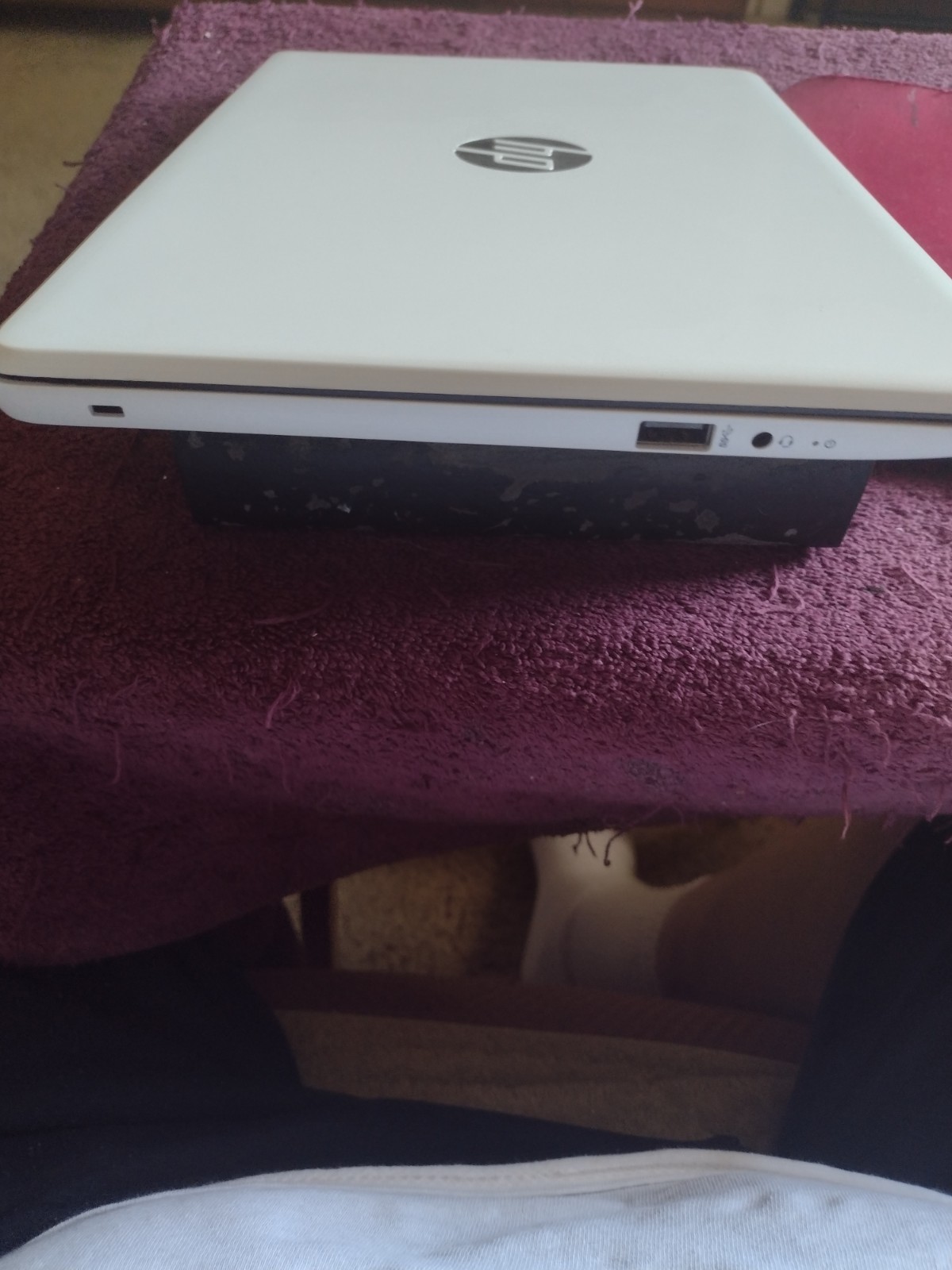 HP Stream 11-AK0020NR Laptop 11.6″ Celeron N4020 1.1GHz, 4GB RAM 32GB LINUX MINT