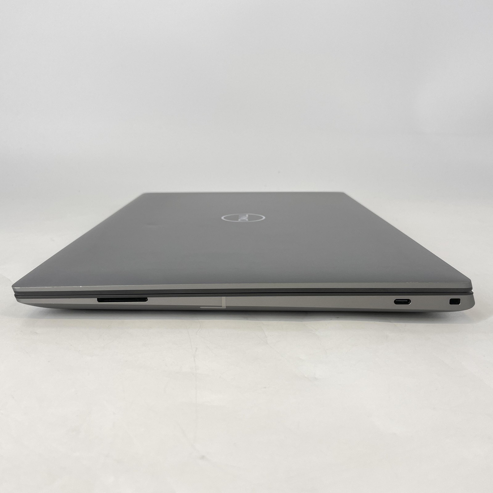Dell Precision 5690 16 FHD+ 3.8 GHz Ultra 7 165H 64GB 1TB SSD RTX 2000 Ada Good