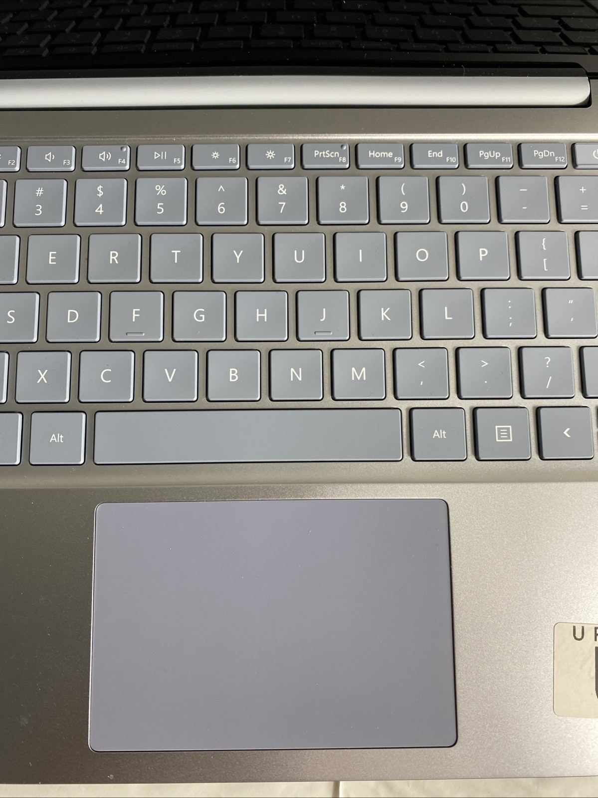 Microsoft Laptop Go Model 1943/Core i5-1035G1/8GB RAM/128GB