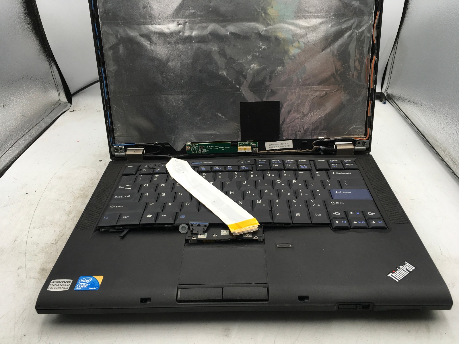 LENOVO THINKPAD T410 – FOR PARTS/NO LCD – INTEL i5-520M – NO RAM – READ DESC -BB