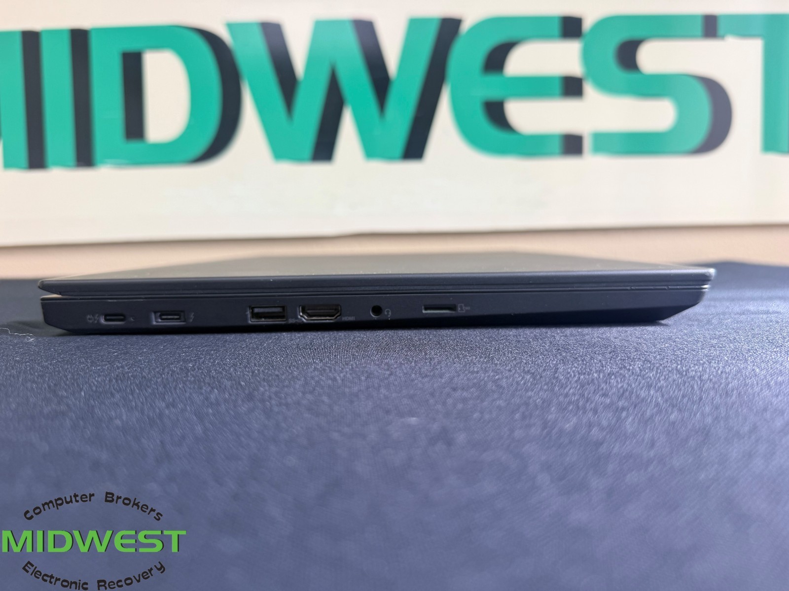 (Lot of 2) Lenovo ThinkPad T15 Gen 2 i5-1145G7 2.6GHz 8GB RAM No OS/HDD/SSD