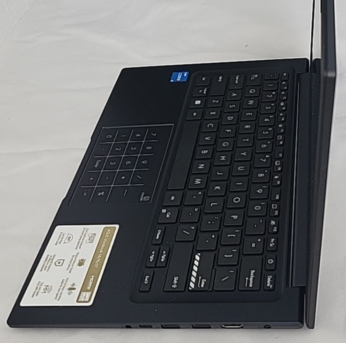 ASUS Vivobook X1404Z 14″ 60 Hz FHD IPS Core i3-1215U 8GB 128GB SSD W11 Blue