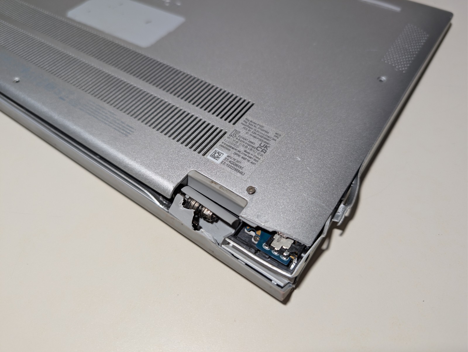 DELL INSPIRON 5505 | RYZEN 7 4700U 4GB RAM NO SSD | FHD Backlit FPS Batt Working