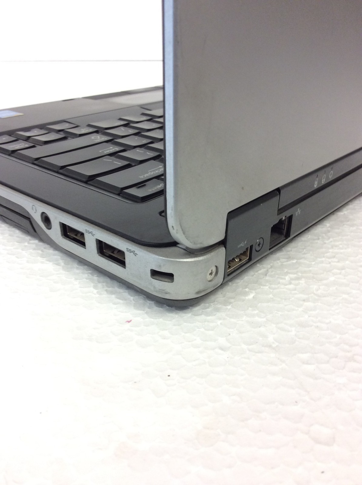 Dell latitude E6440 14″ Laptop i5-4310M 2.70Ghz w/ 8Gb DDR3,Dvd-Rw, No HD, READ