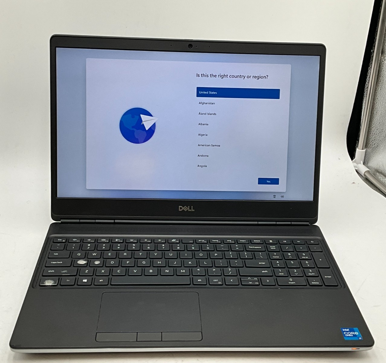 DELL Precision 7560 i7-11850H 2.50 64GB 1tb T1200 15.6″ WIN11 laptop 22YR2J3