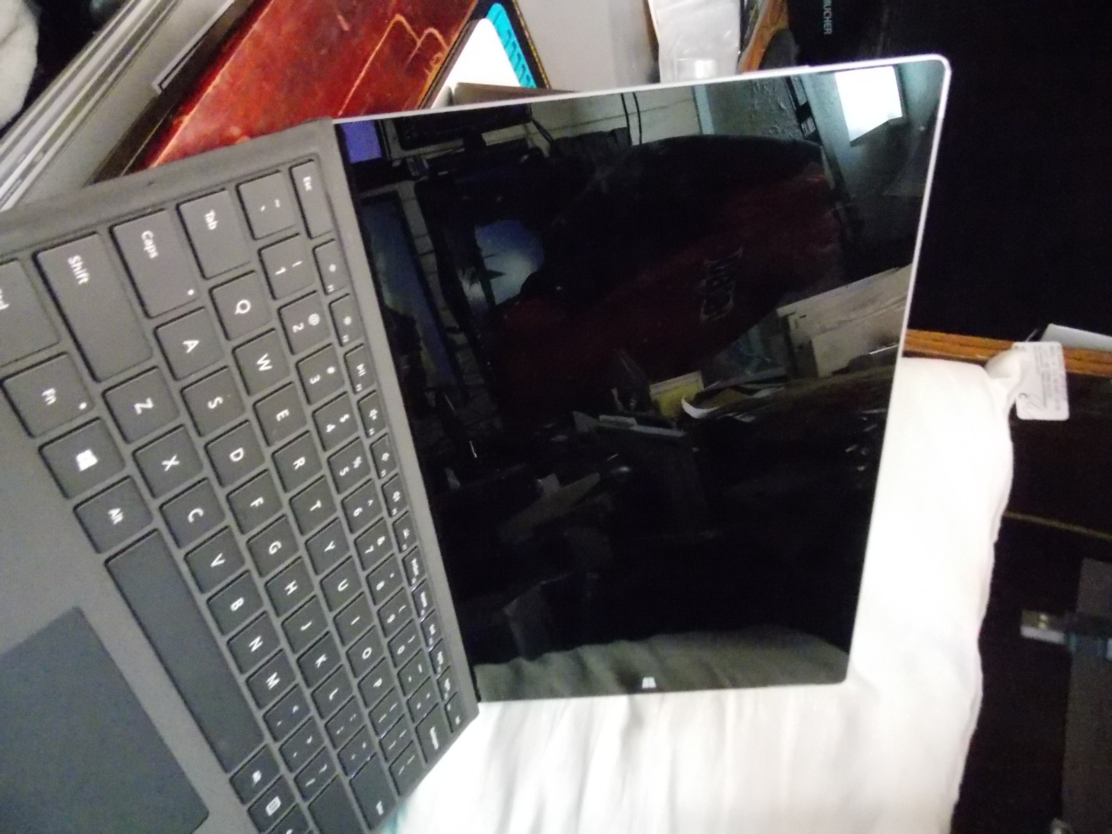 USED Surface Pro-3 1631 12” i7-4650U 8GB RAM 128GB SSD works.