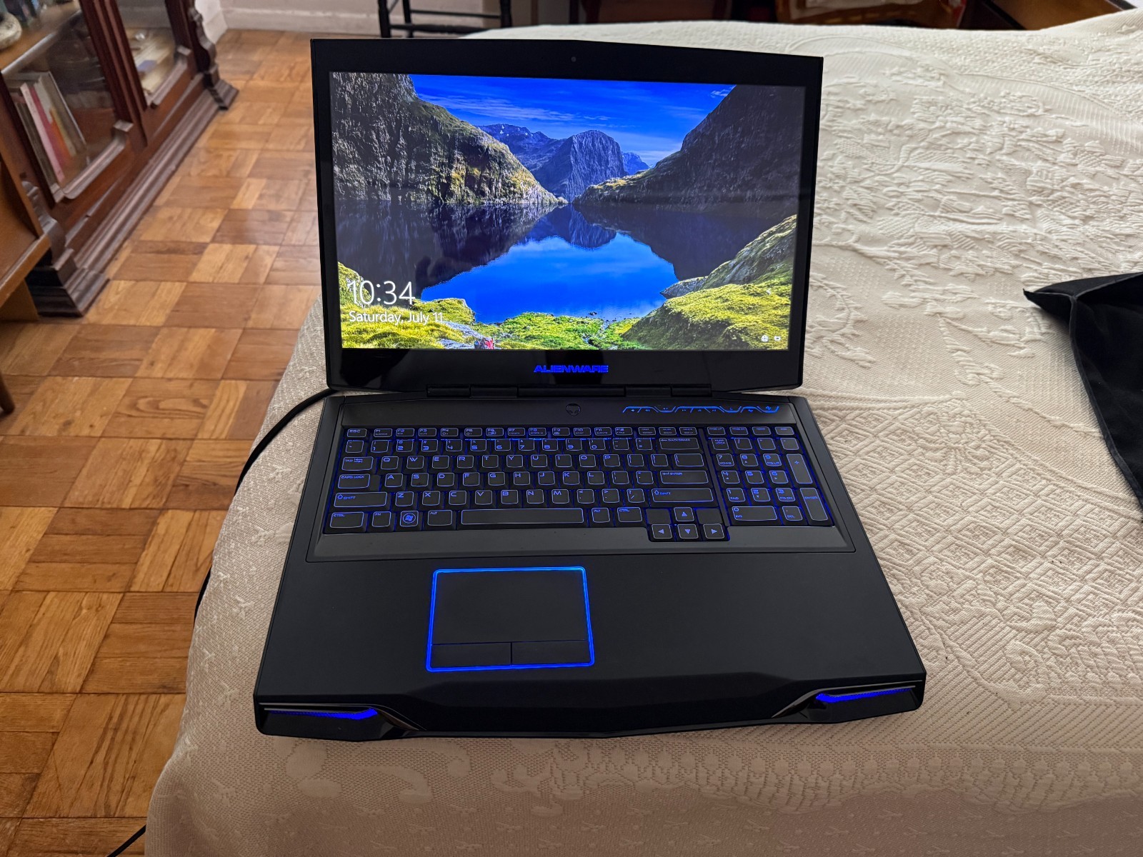 Alienware M17x R3 17″ GAMING l 8GB RAM, l 500 GB SSD, 1 500 GB HDD Core i7
