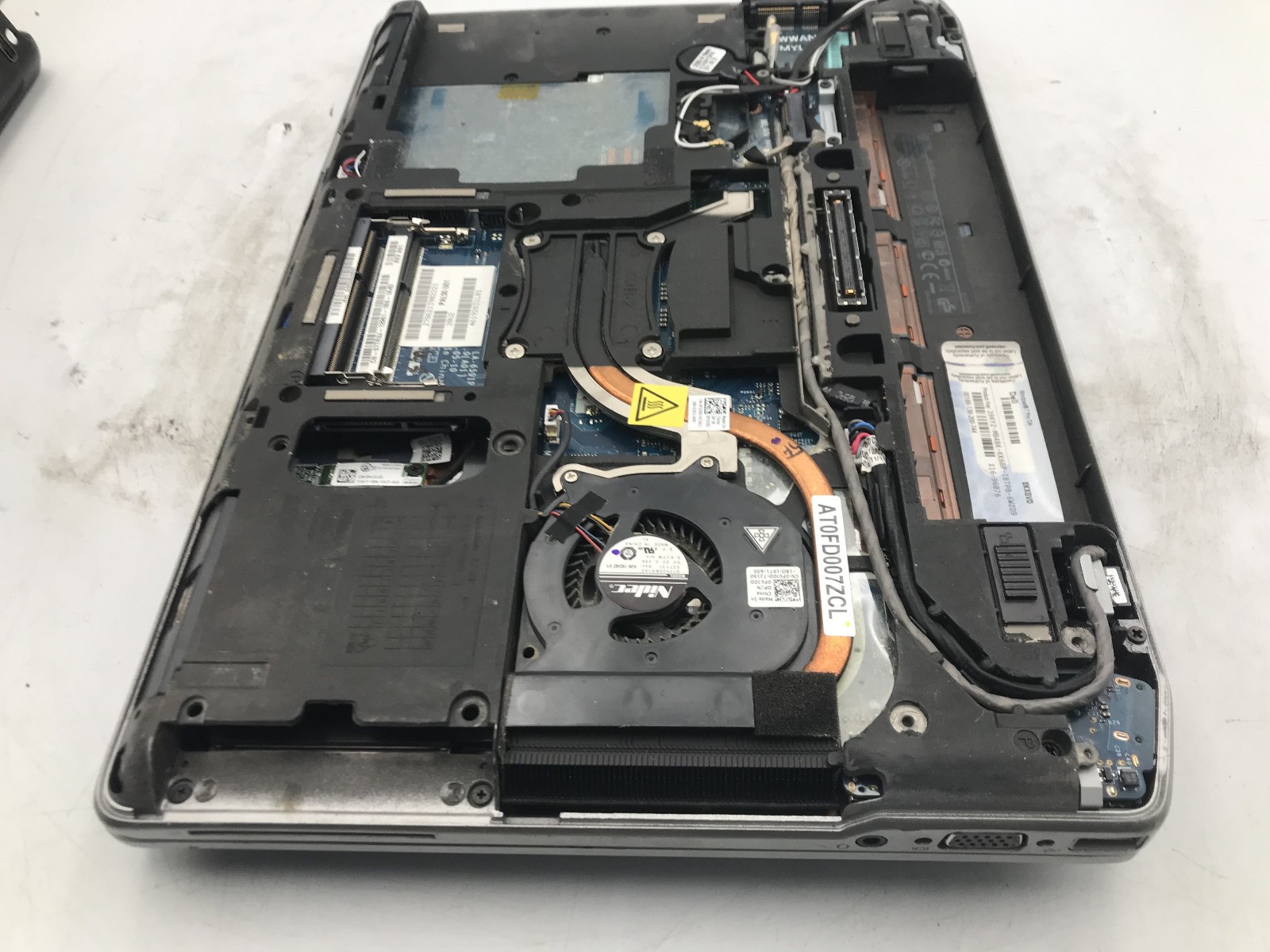 DELL LATITUDE E6420 – BOOTS TO BIOS – INTEL I5 2540M – NO RAM – READ DESC – BB!