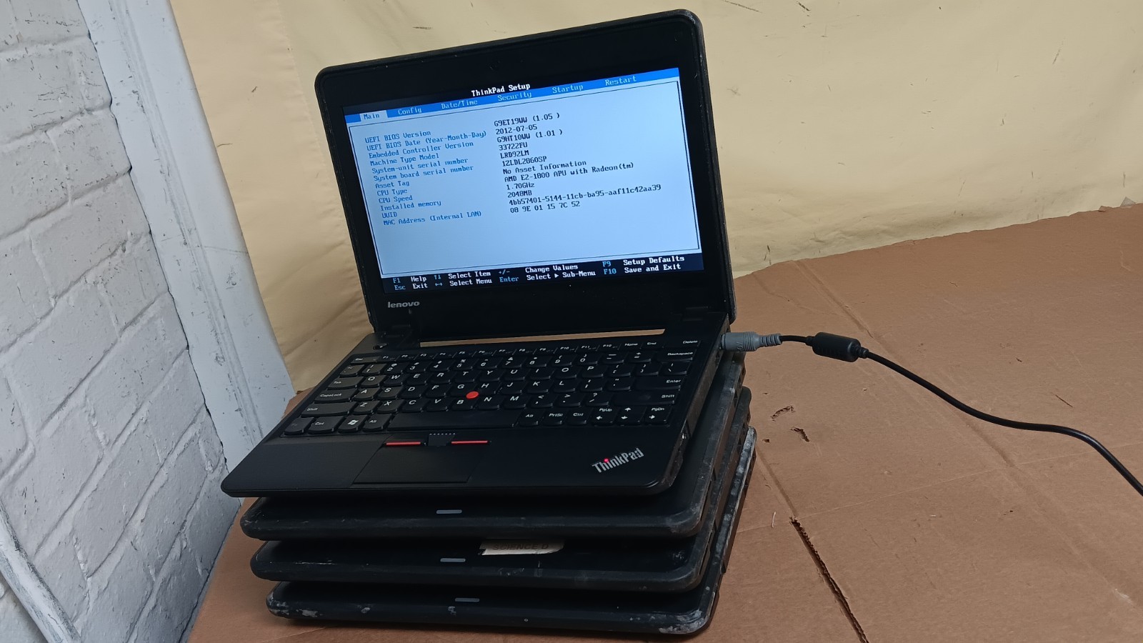 Lot of 4 Lenovo ThinkPad X131e 11.6″ Laptop AMD E2 1800 APU 11.6″ LCD Screen P/R
