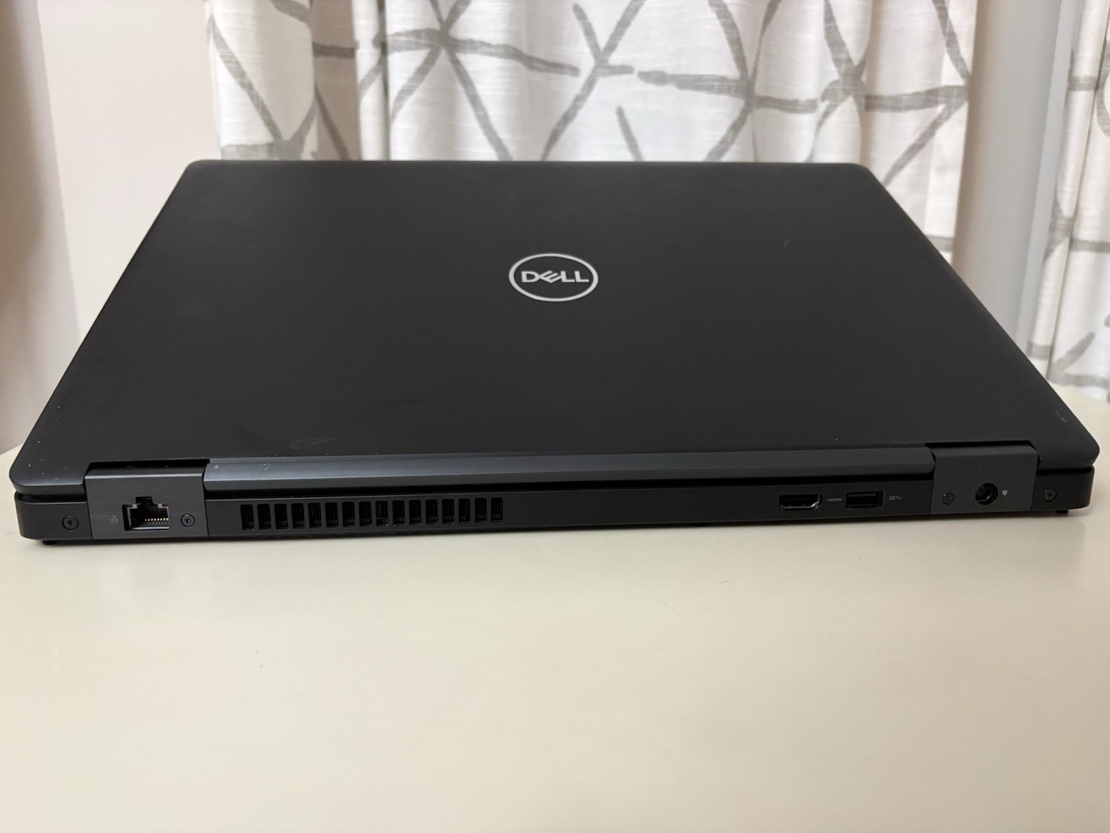 DELL LATITUDE 5591 15.6″ i5-8400H, **READ, NO SSD, NO RAM**