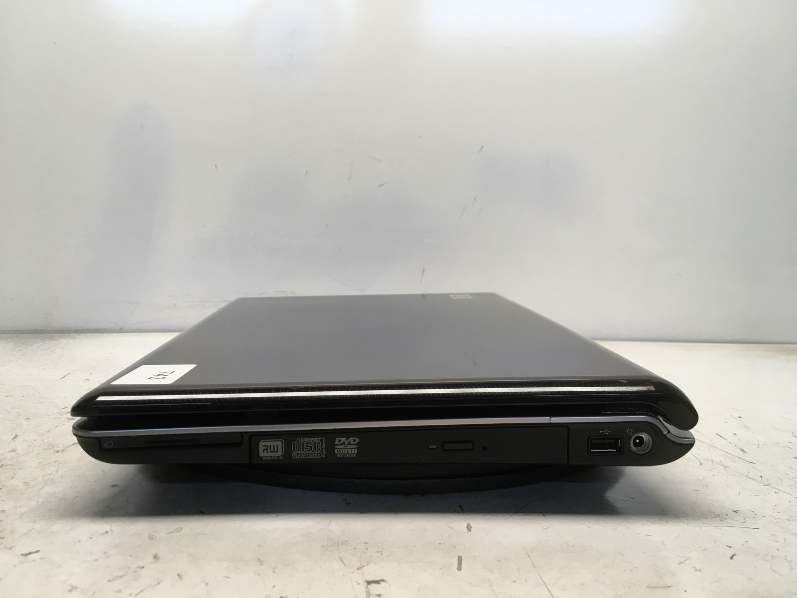 HP Pavilion DV6423OM AMD Turion 64 X2 TL-58 1900MHz 2 GB NO HDD No Batt