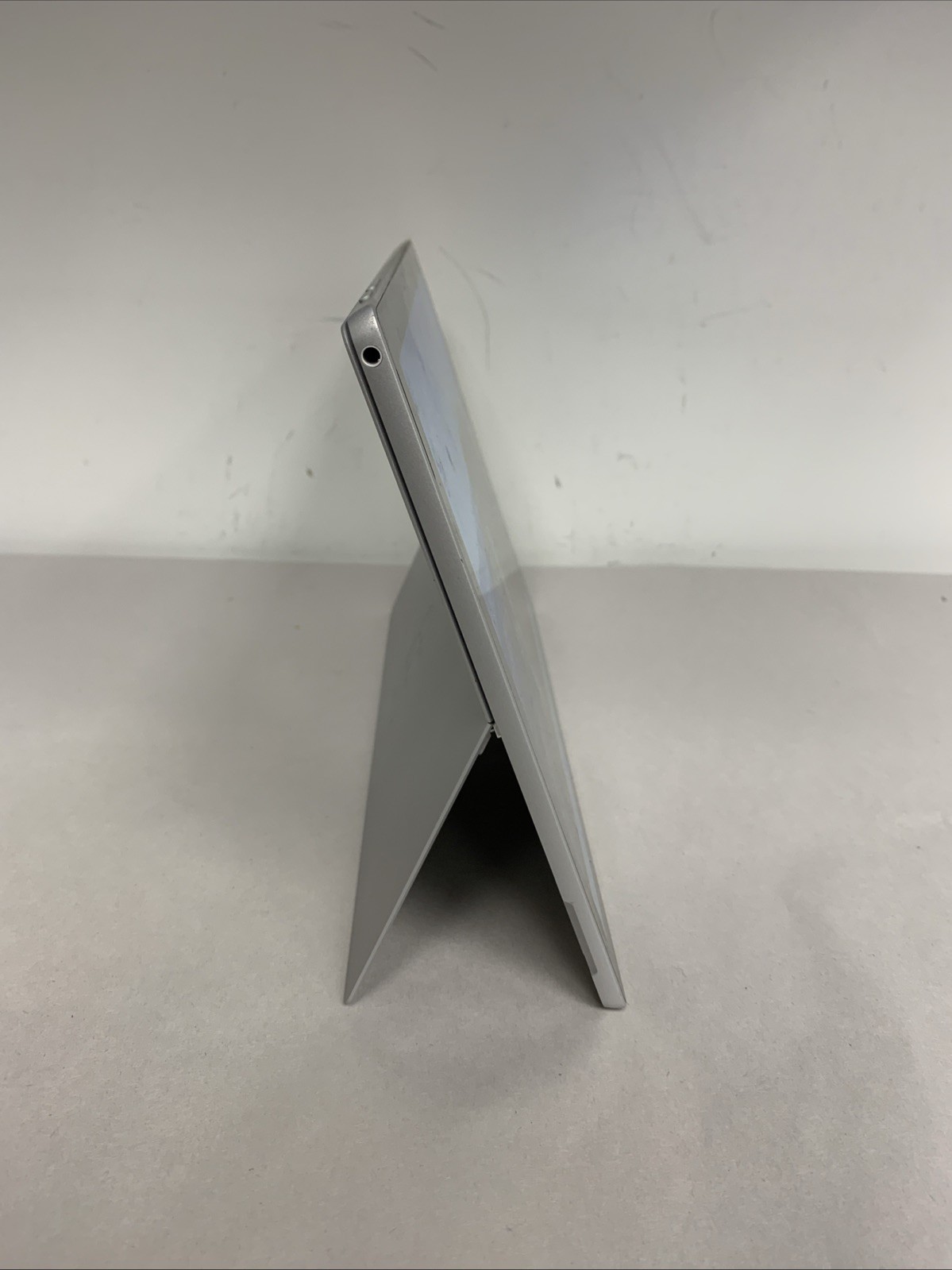 Microsoft Surface Pro 7+ 1960 Core i5-1135G7 8GB RAM 256GB SSD Win11 Pro