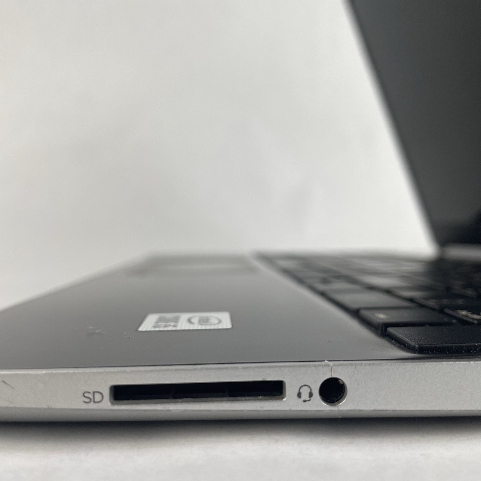 HP 15-dy1051WM 15.6″ i5-1035G1 1.00 GHz 8 GB RAM No SSD/OS/AC – Bad Bottom